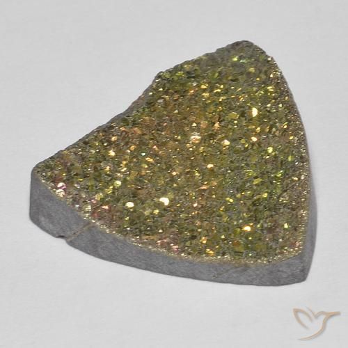 7.70克拉天然彩虹黄铁矿，胖三角形，不透明