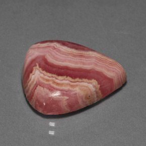 13.15克拉天然多色菱锰矿，梨形，17.6×16.7毫米，不透明