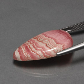 23.85克拉天然多色菱锰矿，梨形，27.3×16.8毫米，不透明
