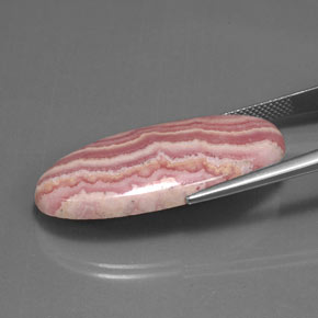 32.68克拉天然菱锰矿，椭圆形切割，不透明