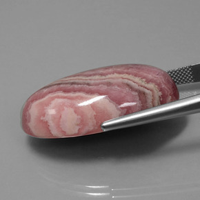 61.94克拉天然菱锰矿，椭圆形切割，不透明