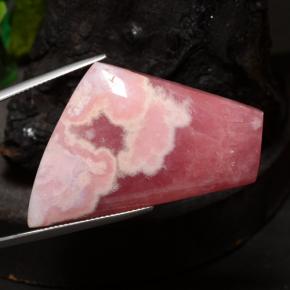116.82克拉天然多色菱锰矿，异形，44.8×26.2毫米，半透明