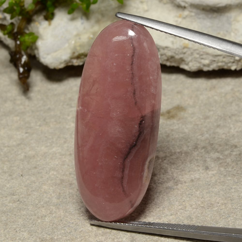 35.11克拉天然多色菱锰矿，椭圆形切割，36.5×15.1毫米，半透明