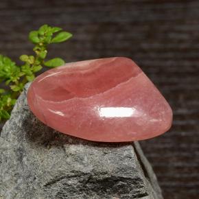 24.73克拉天然菱锰矿，异形，半透明