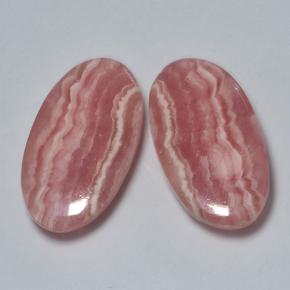 17.81天然多色菱锰矿，椭圆形切割，19.2×10.5毫米，半透明