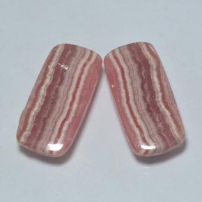 19.80天然多色菱锰矿，垫形剪裁，19.7×9.3毫米，半透明