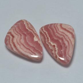 20.48天然多色菱锰矿，异形，18.2×13.1毫米，半透明