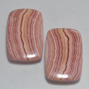 27.09天然多色菱锰矿，垫形剪裁，19.5×12.9毫米，不透明