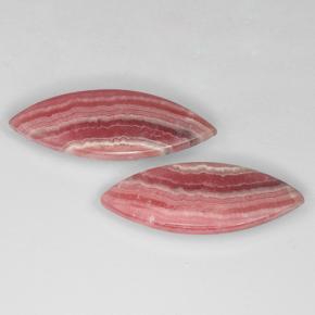 20.88天然多色菱锰矿，马眼形，27.5×10毫米，半透明