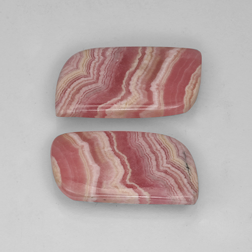 22.66天然多色菱锰矿，异形，19.5×10.8毫米，半透明