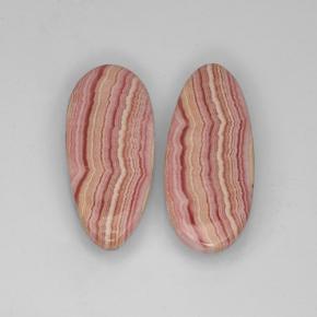 25.48天然多色菱锰矿，梨形，24.3×10.6毫米，半透明