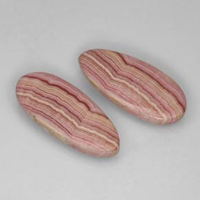 25.48天然多色菱锰矿，梨形，24.3×10.6毫米，半透明