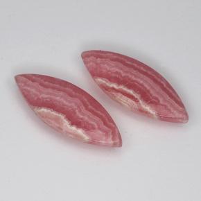 9.95天然多色菱锰矿，马眼形，20.3×7.7毫米，半透明