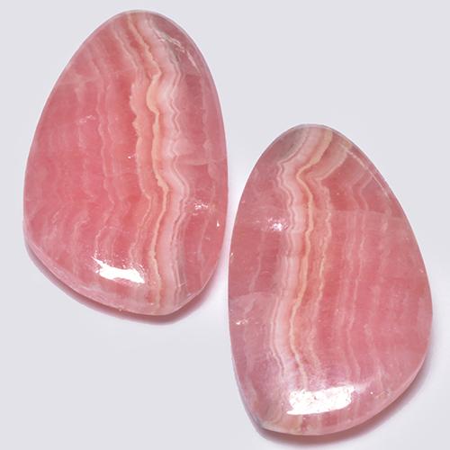 13.01天然多色菱锰矿，异形，16.1×9.7毫米，半透明