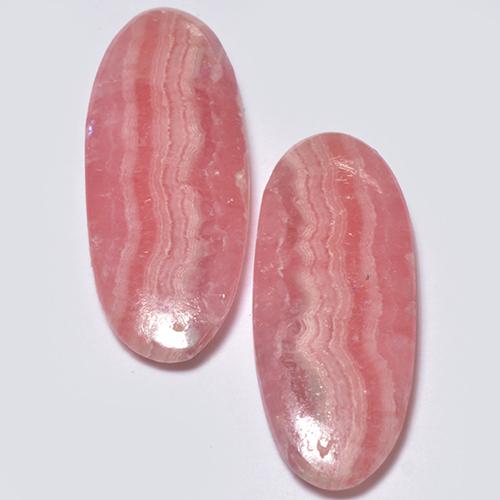 9.35天然多色菱锰矿，椭圆形切割，18.7×7.5毫米，半透明