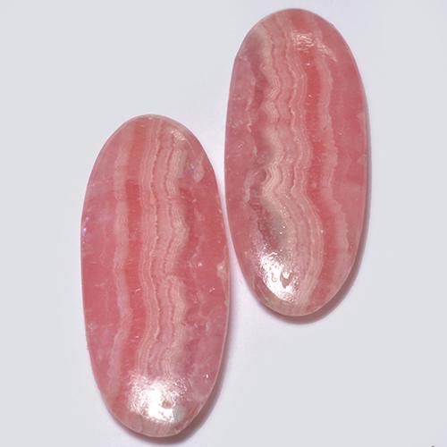 9.35天然多色菱锰矿，椭圆形切割，18.7×7.5毫米，半透明