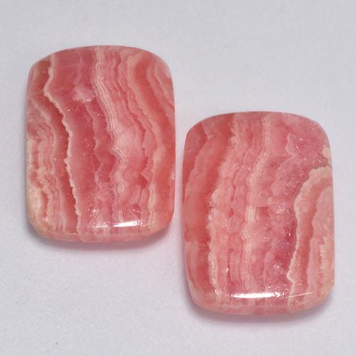 13.46天然多色菱锰矿，垫形剪裁，13.8×9.6毫米，半透明