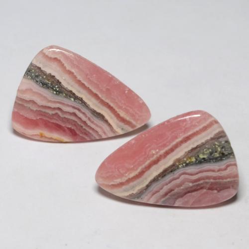 18.29天然多色菱锰矿，异形，19.2×13.2毫米，半透明