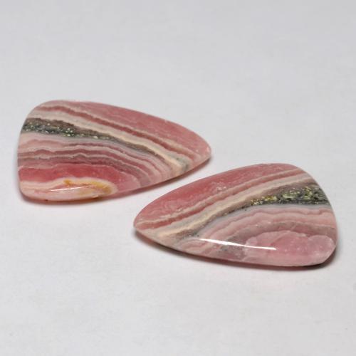 18.29天然多色菱锰矿，异形，19.2×13.2毫米，半透明