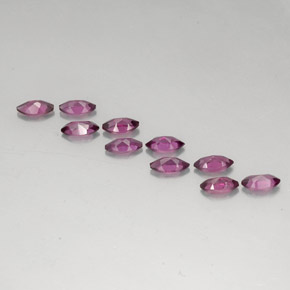 天然红色紫牙乌石榴石，马眼形，5.9×3毫米，VVS-VS