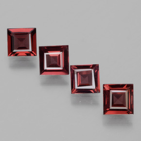 天然粉色紫牙乌石榴石，方形，5×4.9毫米，VS
