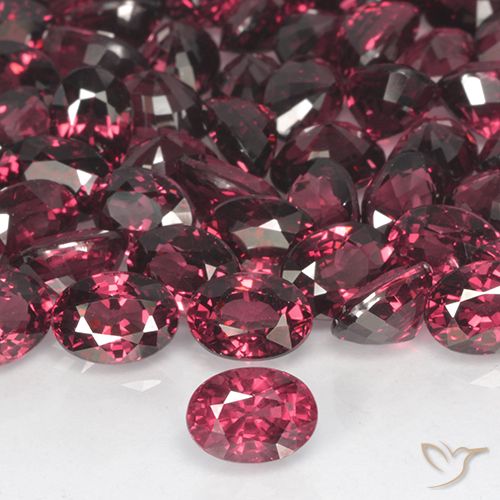 1.24ct 天然 暗红色 红榴石石榴石, 椭圆形, VVS-VS