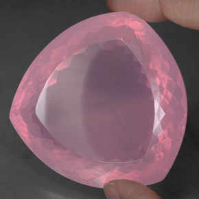 528.00克拉天然粉色粉晶，透明，55.5×53.7毫米，透明/半透明