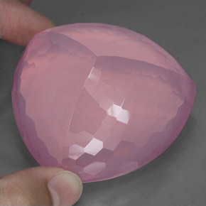 528.00克拉天然粉色粉晶，透明，55.5×53.7毫米，透明/半透明