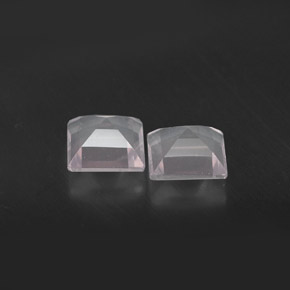 天然粉色粉晶，透明，4.9×4.9毫米，透明/半透明