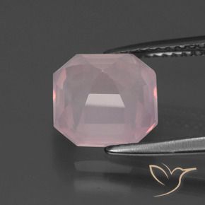 3.18克拉天然粉色粉晶，祖母绿式切割，9×9毫米，透明
