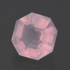 2.60克拉天然粉色粉晶，祖母绿式切割，8.9×8.7毫米，透明