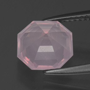 2.60克拉天然粉色粉晶，祖母绿式切割，8.9×8.7毫米，透明