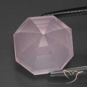 13.57克拉天然粉色粉晶，祖母绿式切割，14.1×14.1毫米，透明