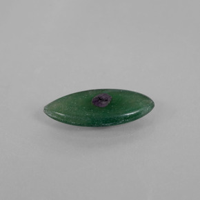 1.98克拉天然多色红宝石绿云母，马眼形，15.3×7.1毫米，半透明