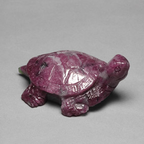 102.50克拉天然红宝石黝帘石，异形，不透明