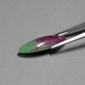 4.99克拉天然多色红宝石黝帘石，马眼形，19.7×7.3毫米，不透明