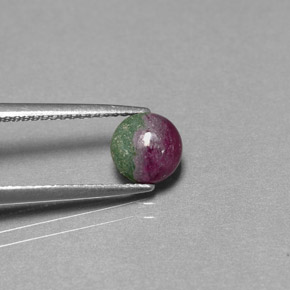 1.14克拉天然红宝石黝帘石，圆形切割，不透明