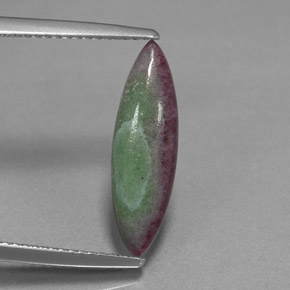 2.59克拉天然多色红宝石黝帘石，马眼形，18.2×5.5毫米，不透明