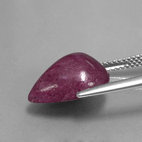 8.40克拉天然红宝石黝帘石，梨形，不透明