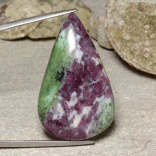 51.87ct 天然 彩色 红宝石黝帘石, 梨形, 不透明