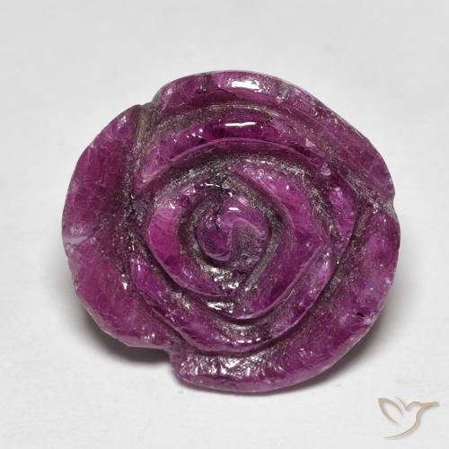 15.77ct 天然 Medium Dark-Purple 红宝石黝帘石, 花形切割, 不透明