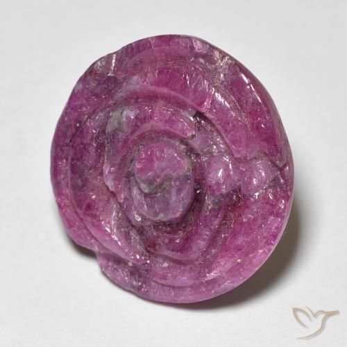 16.66克拉天然红宝石黝帘石，花形切割，不透明