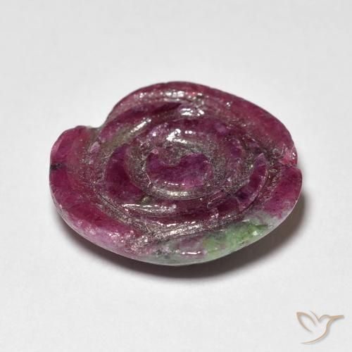 9.01克拉天然红宝石黝帘石，花形切割，不透明