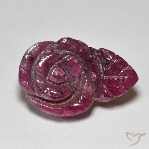14.55ct 天然 Medium Dark Reddish-Purple 红宝石黝帘石, 花形切割, 不透明