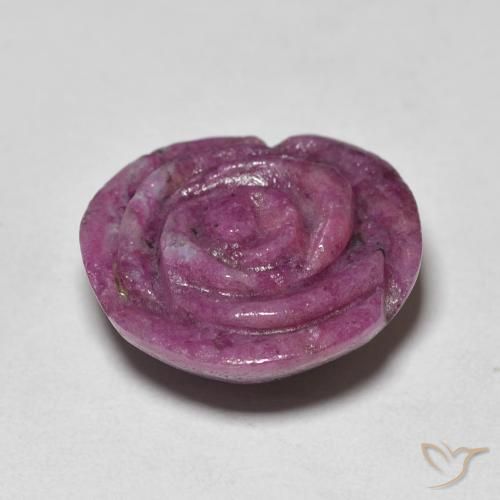 17.81克拉天然红宝石黝帘石，花形切割，不透明