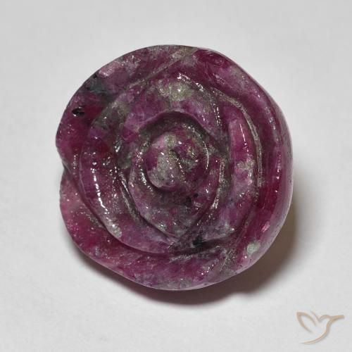 23.60克拉天然红宝石黝帘石，花形切割，不透明