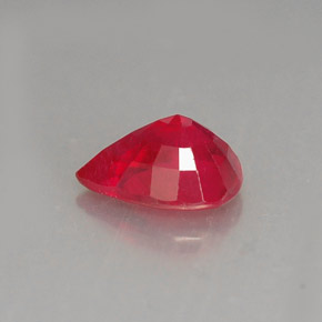 1.37克拉天然红色红宝石，梨形，7.9×6毫米，VS-SI