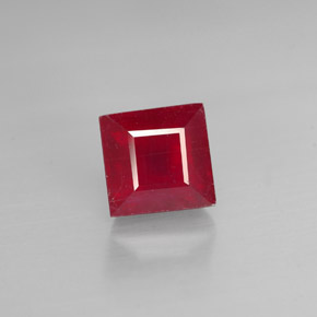 1.94克拉天然红色红宝石，方形，6×5.8毫米，VS-SI