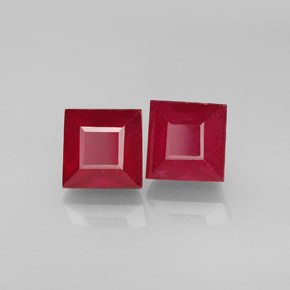 天然红色红宝石，方形，6.2×6.1毫米，SI
