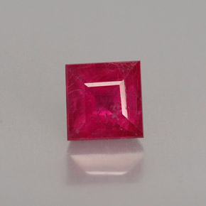 0.85克拉天然红色红宝石，方形，4.7×4.7毫米，SI